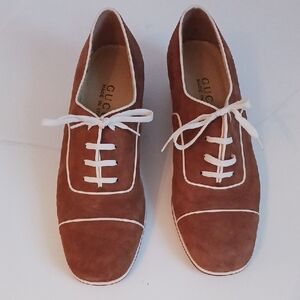 Gucci NIB Brown Suede Laced Low Heel with White Trim Shoes.